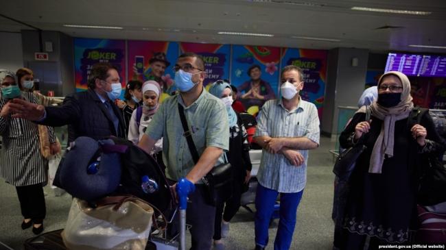 Евакуйовані із Сектора Гази українці прибули на батьківщину