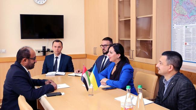 ФОТО ©МВС: 08.09.2021 р., Київ, МВС. Під час зустрічі заступниці міністра внутрішніх справ України Мері Акопян з Надзвичайним та Повноважним Послом ОАЕ в Україні Салемом Ахмедом Аль-Каабі