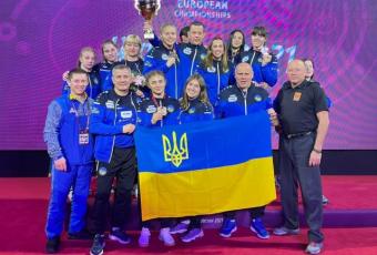 ФОТО ©️Асоціація спортивної боротьби України: Українська жіноча збірна з боротьби - друга в командному заліку на Чемпіонаті Європи у Варшаві (Польща).