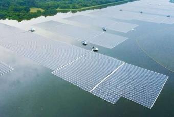Фото: ©Sembcorp Industries: Плавуча сонячна ферма компанії Sembcorp Industries