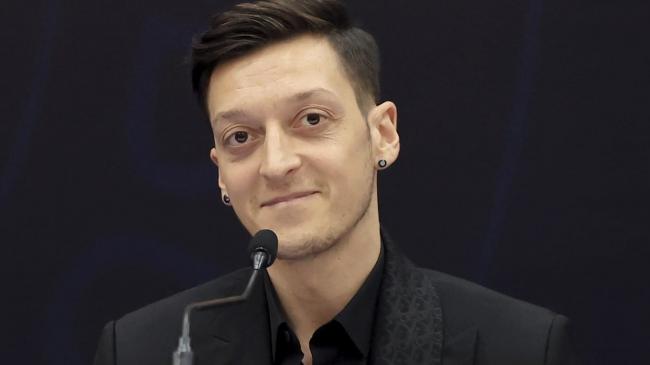 Футболіст Озіл пожертвував $120 тисяч дітям з Рохінджі, Сирії та Сомалі