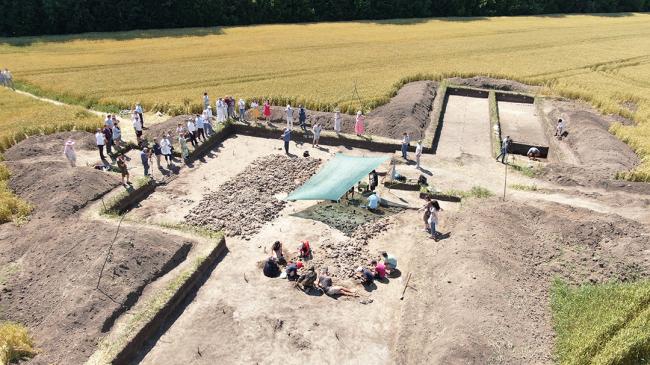 В селе Легедзине раскопки поселений трипольской культуры 20 лет  финансирует английский лорд Бертран Кост.