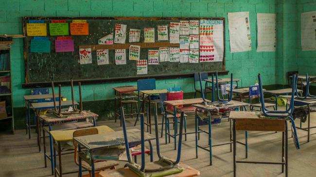 Через пандемію COVID-19 понад 77 млн школярів все ще позбавлені можливості ходити в школу