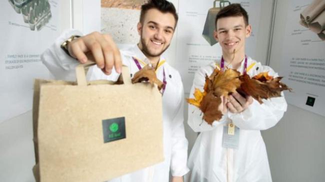 Українська компанія Re-leaf починає продавати свою паперову продукцію з опалого листя в промислових масштабах